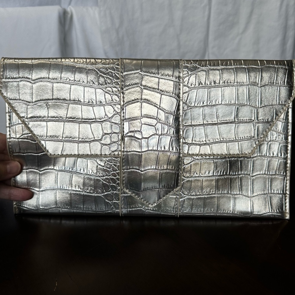 J J Winters Gold Metallic Clutch